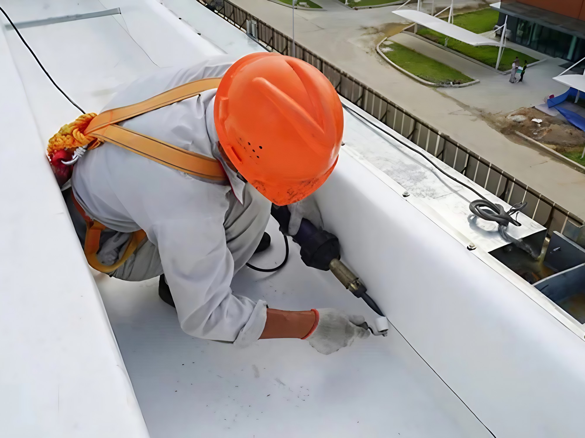 Roof-Maintaince-Louisville