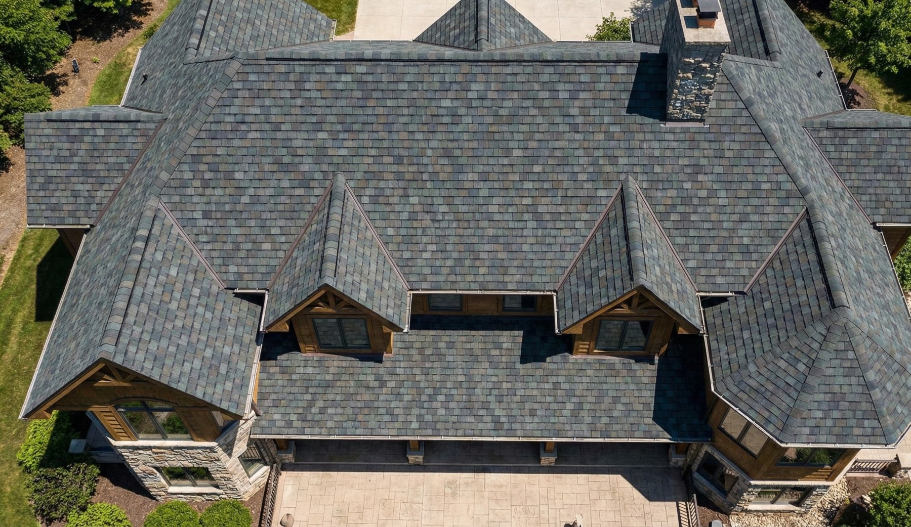 Roofing Contractor in Meadow Vale